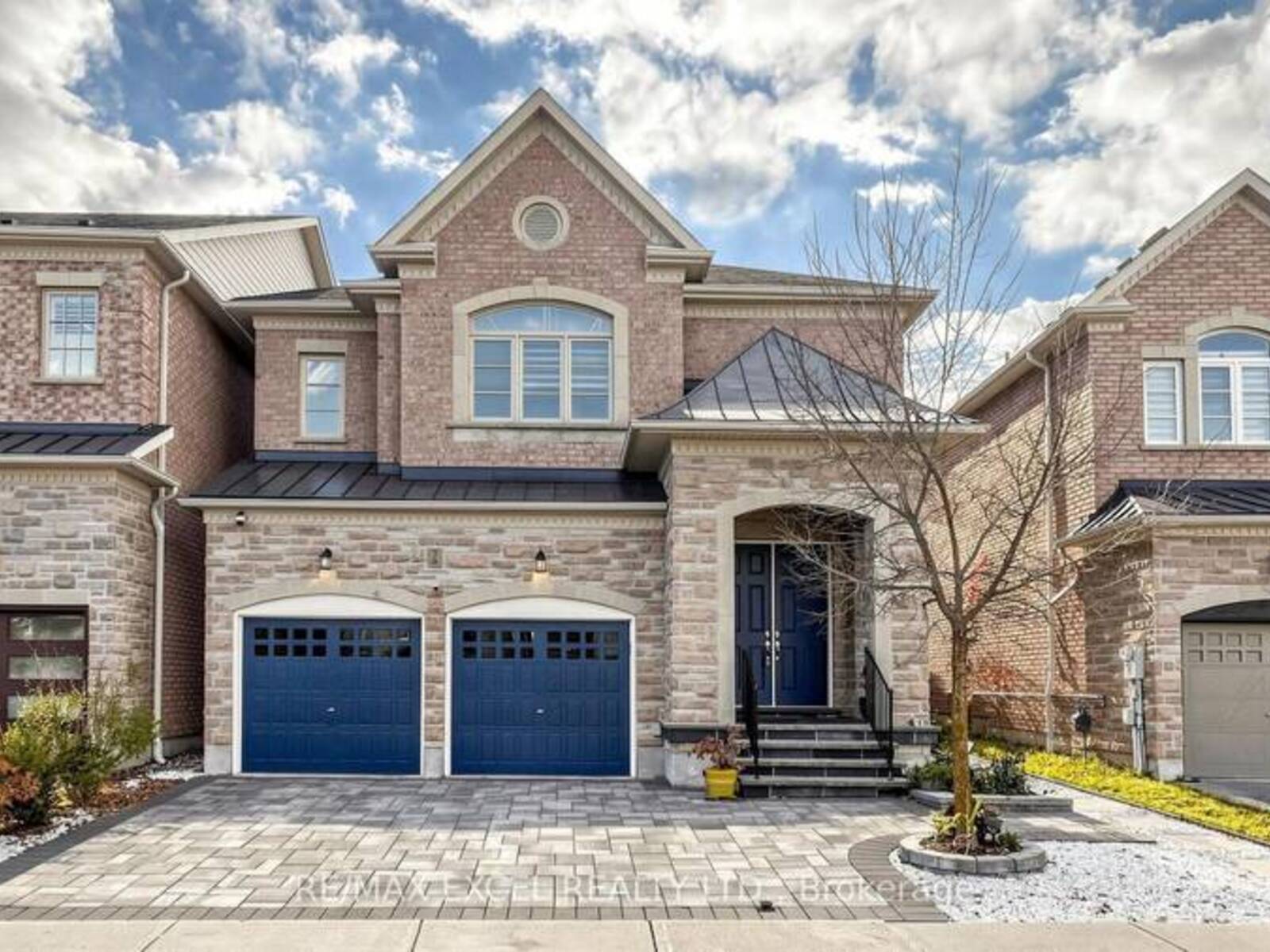 7 SUNDEW LANE, Richmond Hill, Ontario L4E 1C3