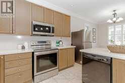 6 SHUTER LANE | Brampton Ontario | Slide Image Seventeen