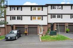 7 BRIAR LANE | Dundas Ontario | Slide Image One