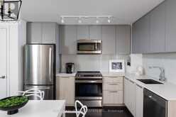 TH49 - 10 BRIN DRIVE | Toronto Ontario | Slide Image Twelve