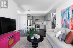 TH49 - 10 BRIN DRIVE | Toronto Ontario | Slide Image Nine