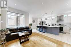 9 SUNNYSIDE HILL ROAD | Markham Ontario | Slide Image Thirteen