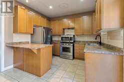 28 VINCENT STREET | Brampton Ontario | Slide Image Sixteen
