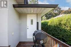 383 MAPLEHURST AVENUE | Oakville Ontario | Slide Image Twenty-nine