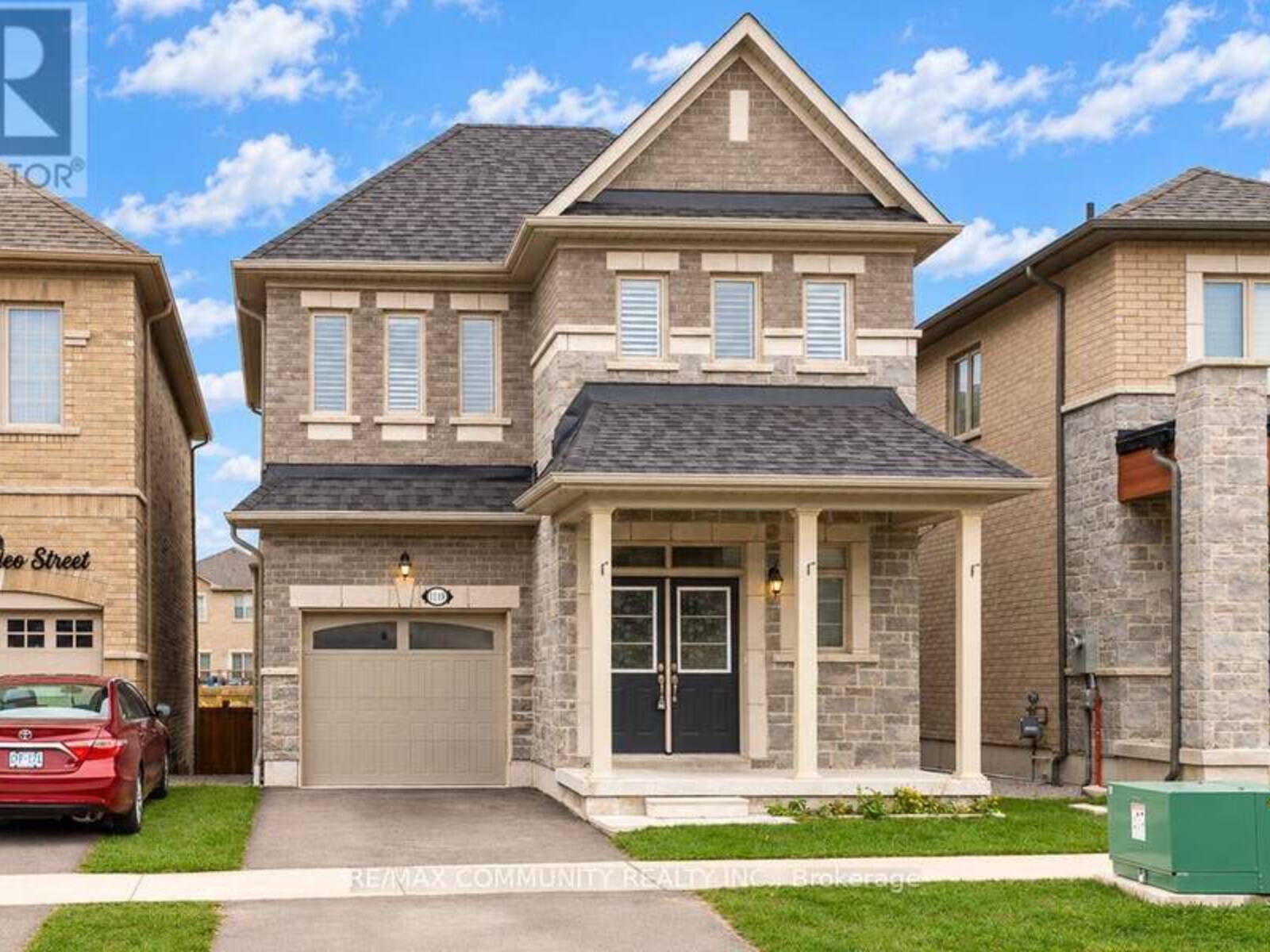 1119 CAMEO STREET, Pickering, Ontario L1X 0L7