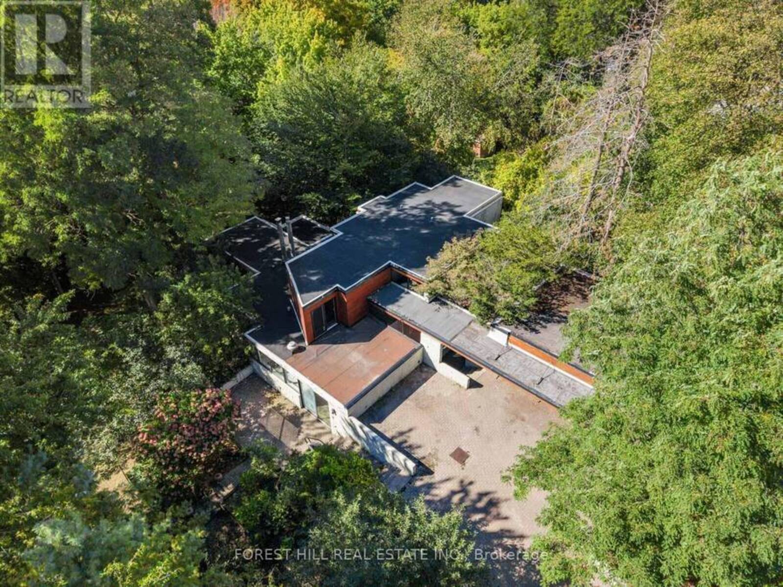 38 RIVERSIDE BOULEVARD, Vaughan, Ontario L4J 1H3