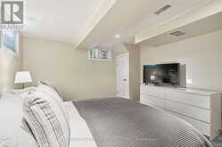 313 NORTH SHORE BOULEVARD | Burlington Ontario | Slide Image Twenty-seven