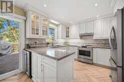 14 STRATHDEE DRIVE | Toronto Ontario | Slide Image Sixteen