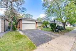 14 STRATHDEE DRIVE | Toronto Ontario | Slide Image Three