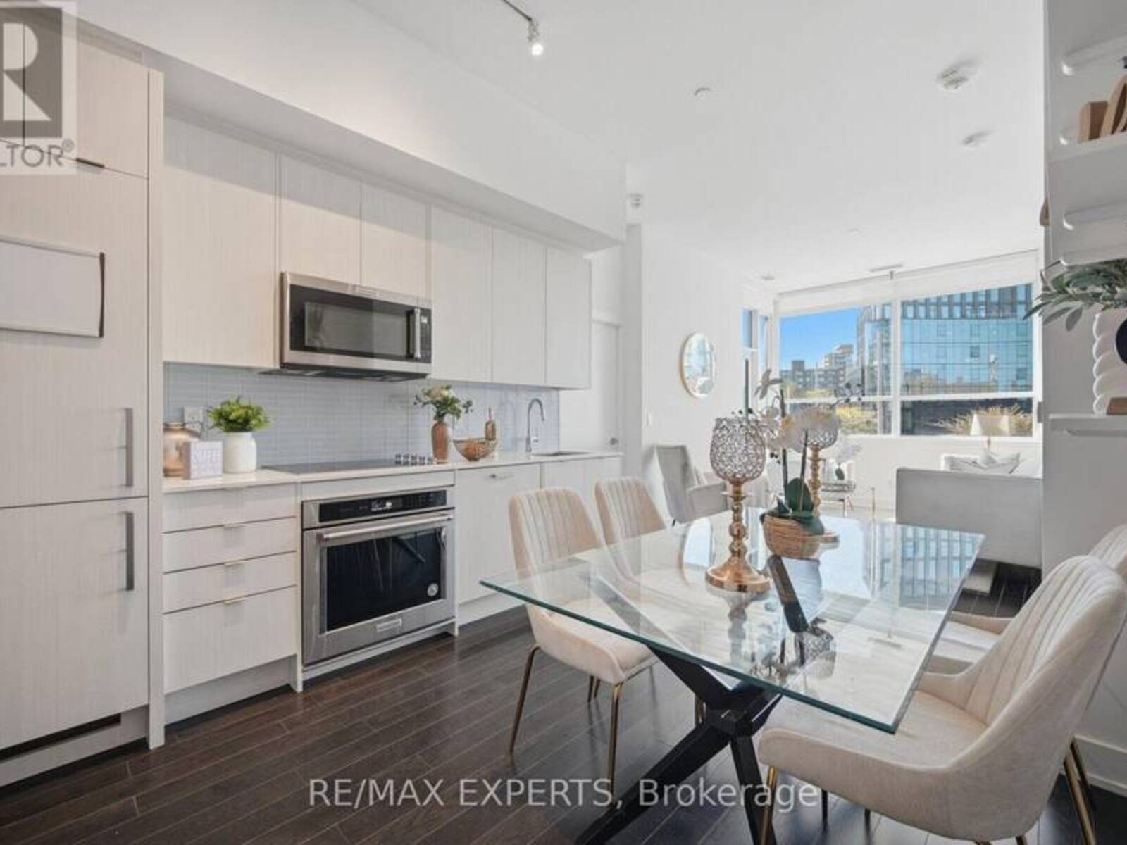 206 - 181 BEDFORD ROAD, Toronto, Ontario M5R 0C2