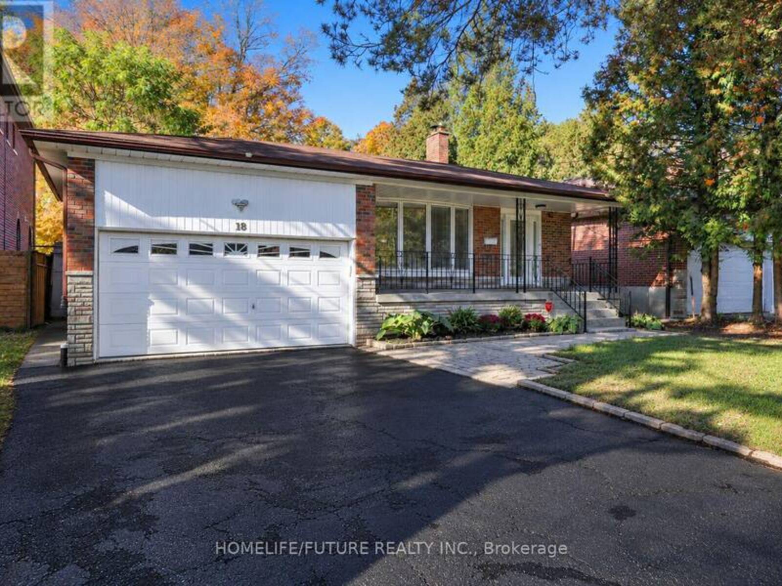 18 IVAN ROAD, Toronto, Ontario M1C 1V2
