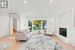 7 PARKSIDE DRIVE | East Gwillimbury Ontario | Slide Image Nine
