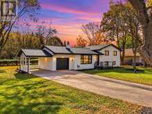 7 PARKSIDE DRIVE | East Gwillimbury Ontario | Slide Image One