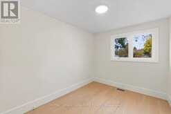 7 PARKSIDE DRIVE | East Gwillimbury Ontario | Slide Image Thirteen