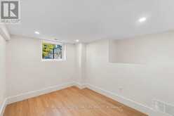 7 PARKSIDE DRIVE | East Gwillimbury Ontario | Slide Image Seventeen