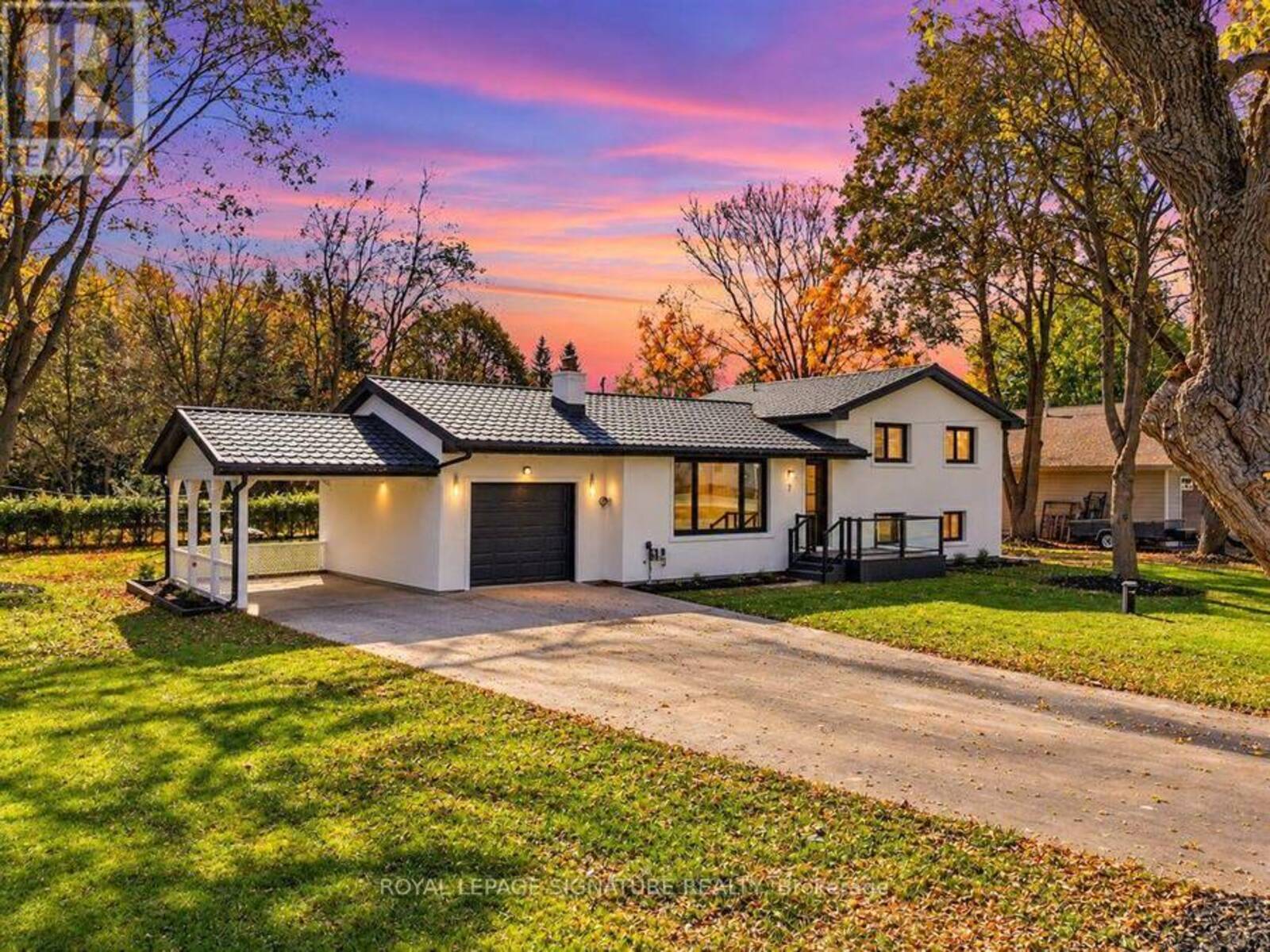 7 PARKSIDE DRIVE, East Gwillimbury, Ontario L9N 1G2