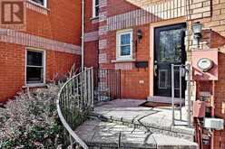 754 SHANAHAN BOULEVARD | Newmarket Ontario | Slide Image Three