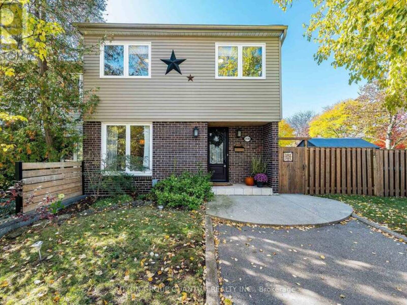 2576 MAINROYAL STREET, Mississauga, Ontario L5L 1C9