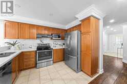 33 BAY BREEZE DRIVE | Brampton Ontario | Slide Image Thirteen