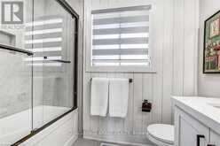 22 KENSINGTON AVENUE | Brantford Ontario | Slide Image Thirteen