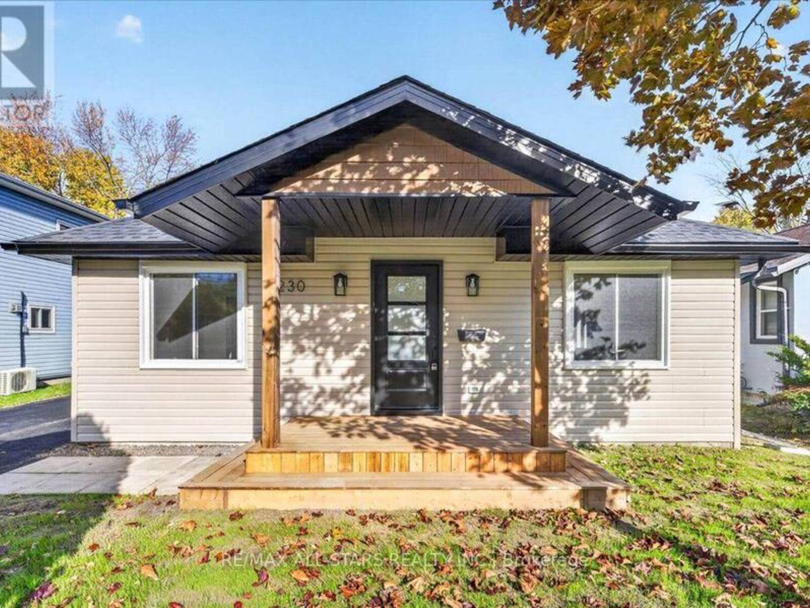 230 BAYVIEW AVENUE, Georgina, Ontario L4P 2T2