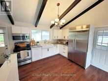 172 SILAS BOULEVARD | Georgina Ontario | Slide Image Two