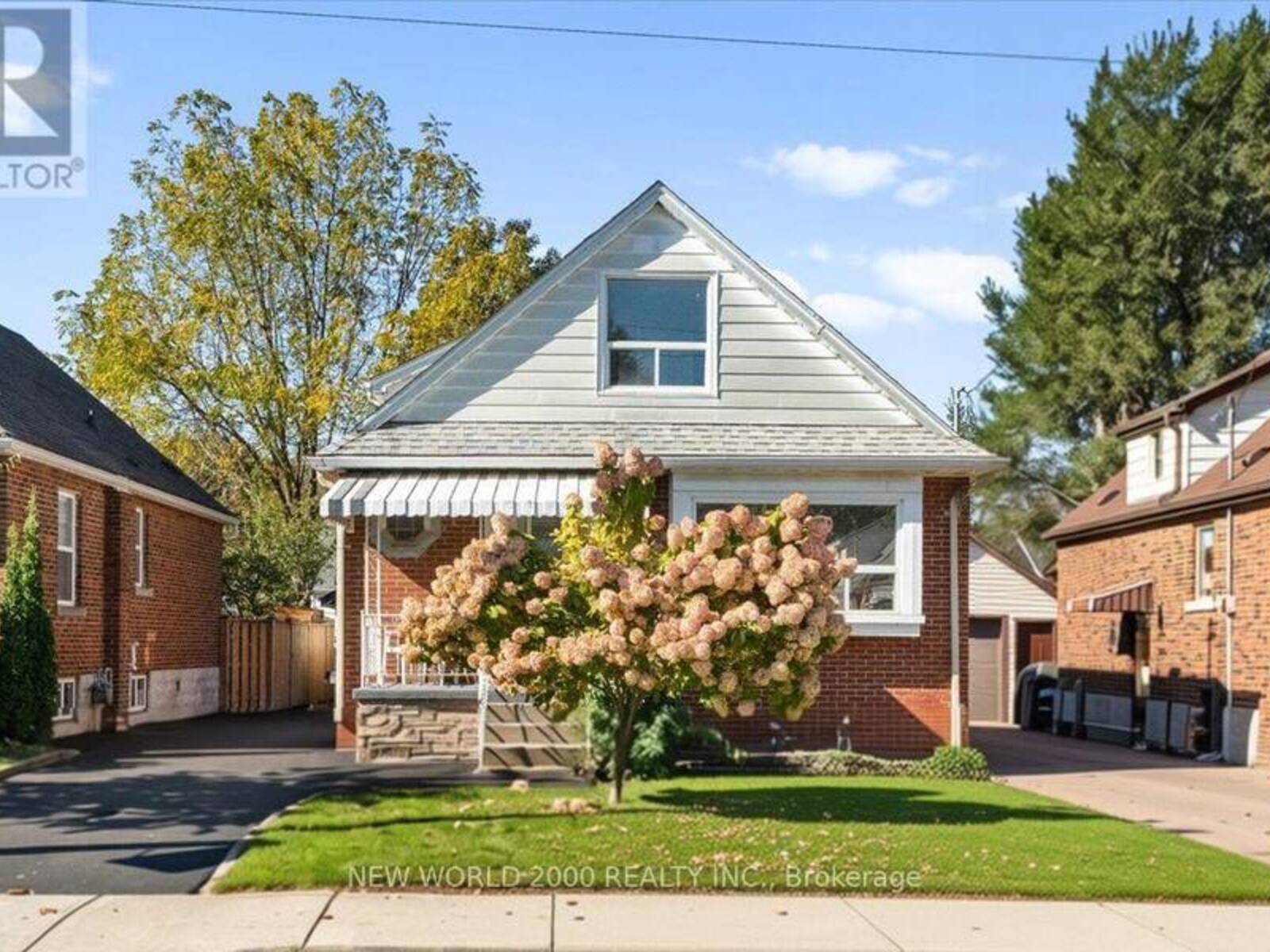 144 RODGERS ROAD, Hamilton, Ontario L8K 3C2