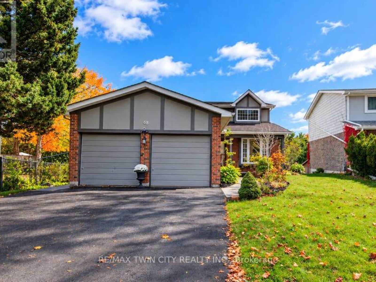 63 WINDING WAY, Kitchener, Ontario N2N 1M4