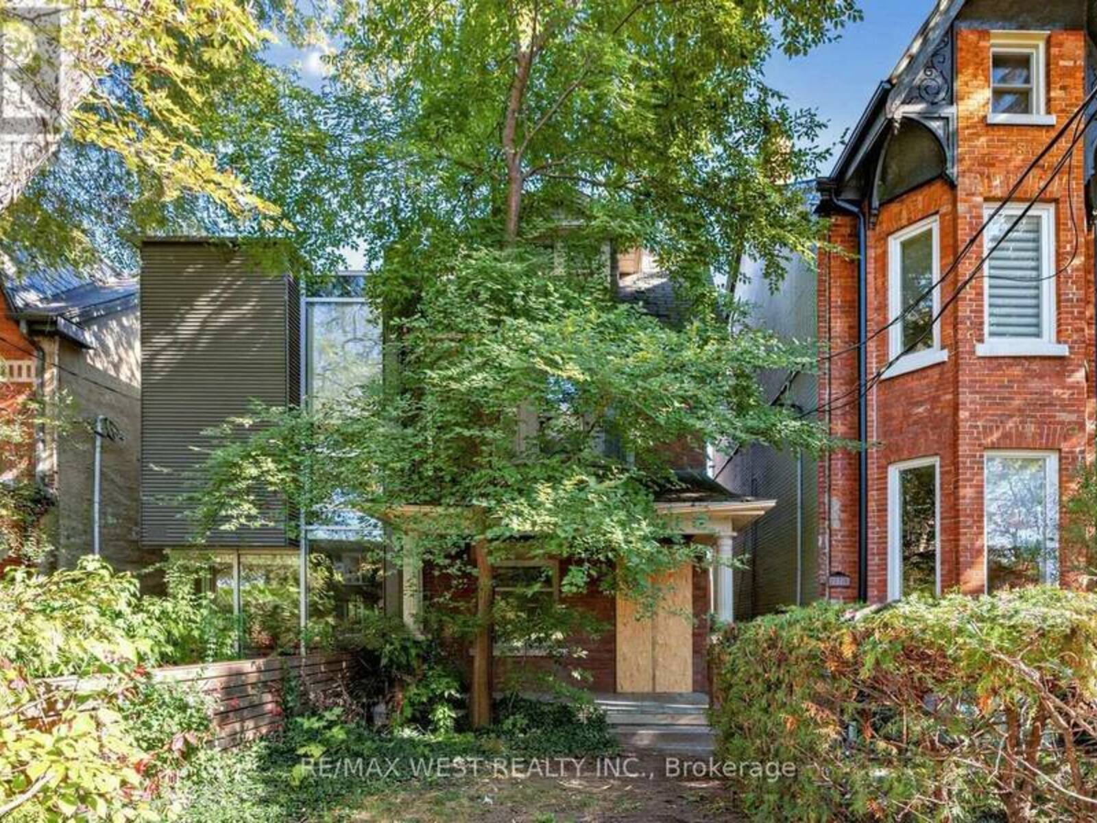 279 BRUNSWICK AVENUE, Toronto, Ontario M5S 2M6