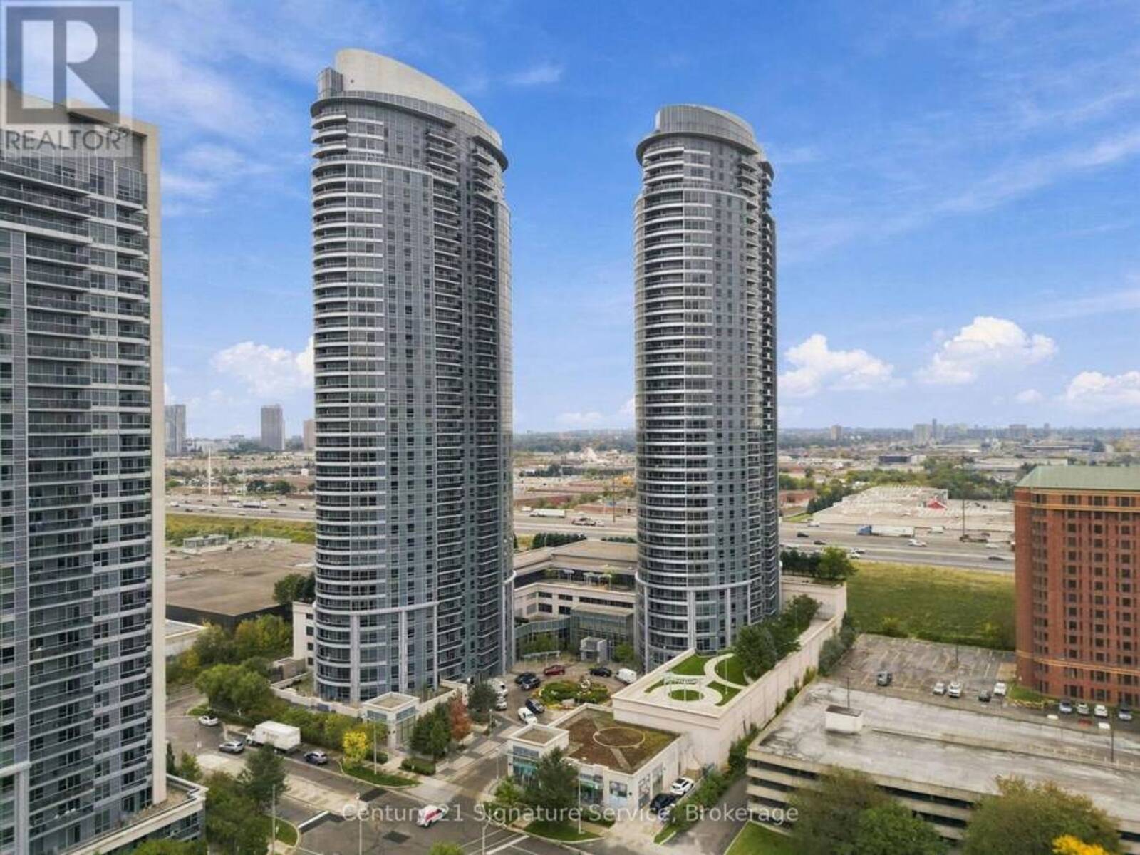1822 - 135 VILLAGE GREEN SQUARE, Toronto, Ontario M1S 0G4