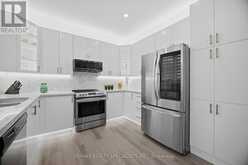306 MONTREAL CIRCLE | Hamilton Ontario | Slide Image Twelve