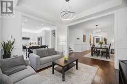 306 MONTREAL CIRCLE | Hamilton Ontario | Slide Image Eight