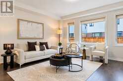 126 DURHAM AVENUE | Barrie Ontario | Slide Image Eight