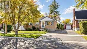 26 NEWTON STREET | Barrie Ontario | Slide Image Two
