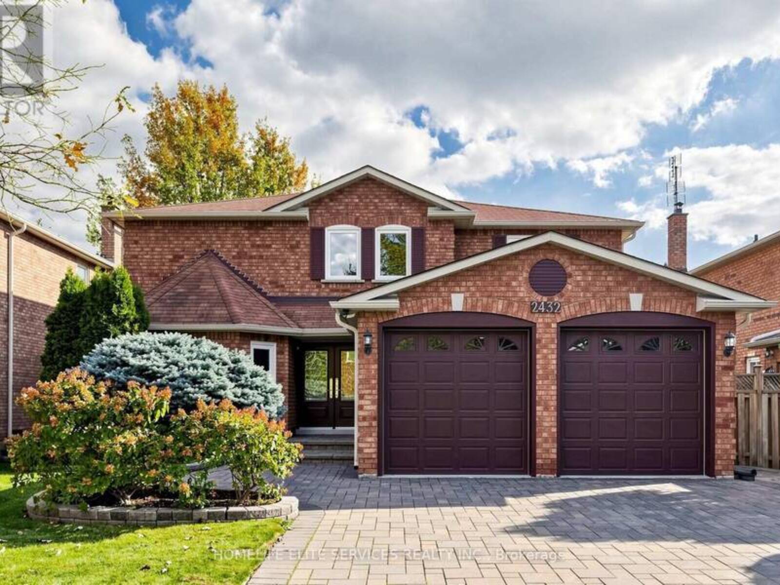 2432 STOLL DRIVE, Oakville, Ontario L6J 7K9