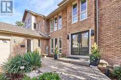 515 OAKWOOD DRIVE | Pickering Ontario | Slide Image Three