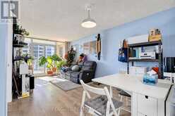 910 - 2 REAN DRIVE | Toronto Ontario | Slide Image Four