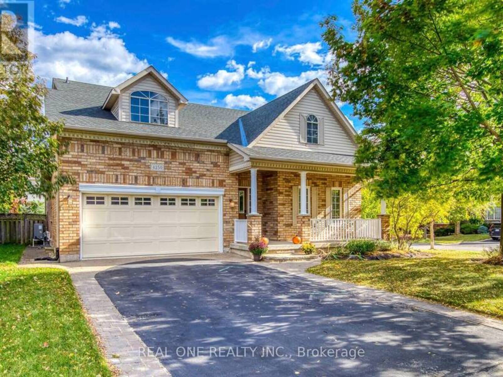 4250 PRICE COURT, Burlington, Ontario L7M 4X3