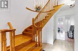 215 KINGKNOLL DRIVE | Brampton Ontario | Slide Image Ten