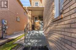 215 KINGKNOLL DRIVE | Brampton Ontario | Slide Image Five
