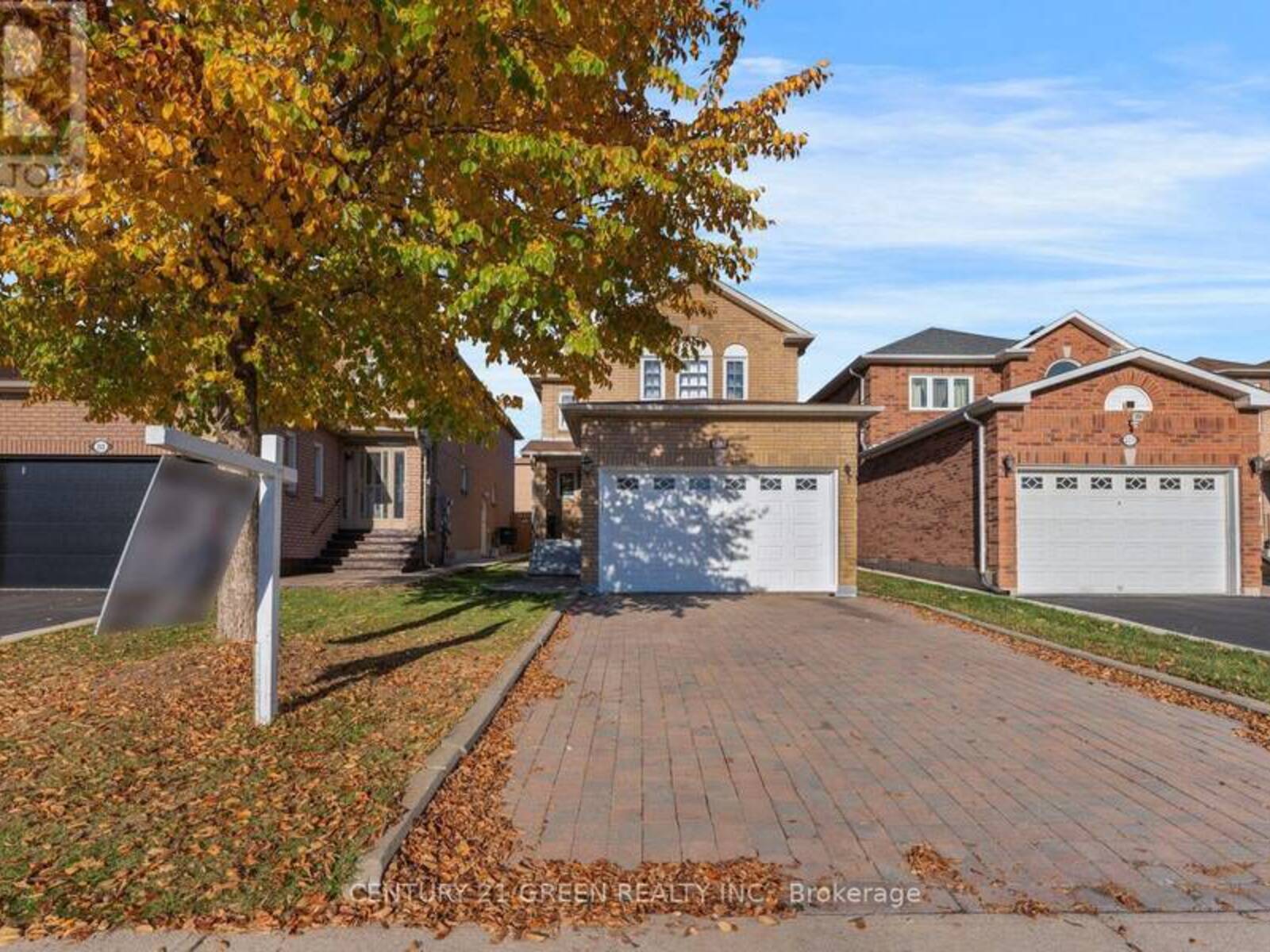 215 KINGKNOLL DRIVE, Brampton, Ontario L6Y 4X4