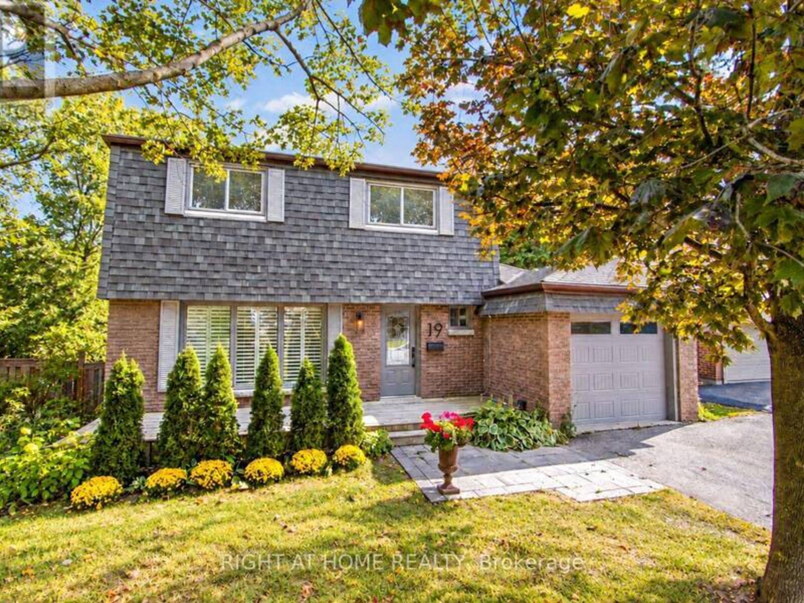 19 CLARA STREET, Orangeville, Ontario L9W 2H9