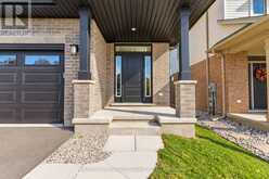 60 LARK STREET | Tillsonburg Ontario | Slide Image Three