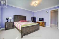 725 EXCELLER CIRCLE | Newmarket Ontario | Slide Image Twenty-eight