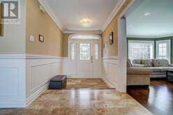 725 EXCELLER CIRCLE | Newmarket Ontario | Slide Image Four