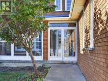 15 HEDGEROW AVENUE | Brampton Ontario | Slide Image Three