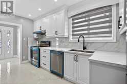 18 RUBYDALE GARDENS | Toronto Ontario | Slide Image Twelve