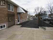 18 RUBYDALE GARDENS | Toronto Ontario | Slide Image Seven