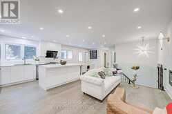 33 SIR BRANDILES PLACE | Markham Ontario | Slide Image Five