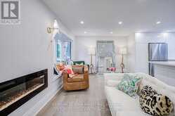 33 SIR BRANDILES PLACE | Markham Ontario | Slide Image Seven
